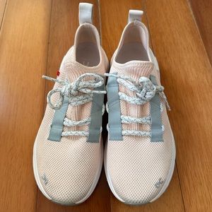 On Running Cloudeasy Shoes. Size 8. Fawn/Surf.